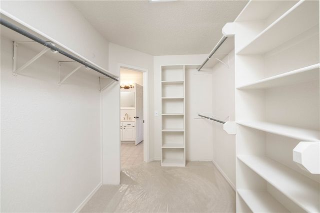 1735 N Glenbrook Place, Fayetteville, AR 72701