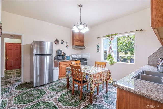 1340 1342 W 25th, Los Angeles, CA 90007