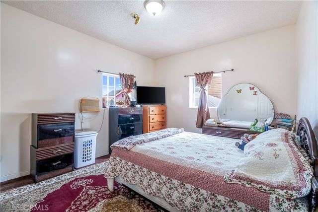 1340 1342 W 25th, Los Angeles, CA 90007