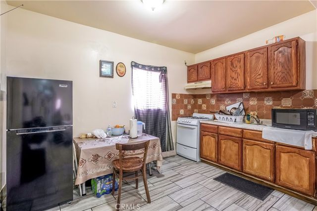 1340 1342 W 25th, Los Angeles, CA 90007