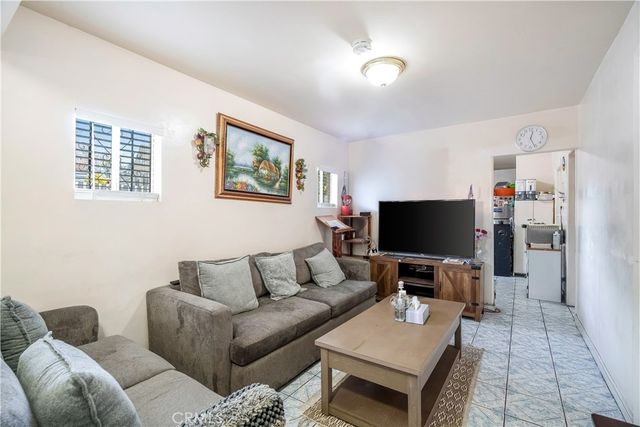 1340 1342 W 25th, Los Angeles, CA 90007