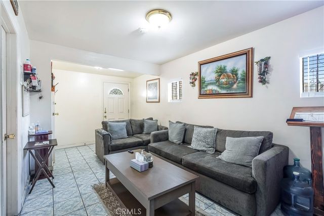 1340 1342 W 25th, Los Angeles, CA 90007