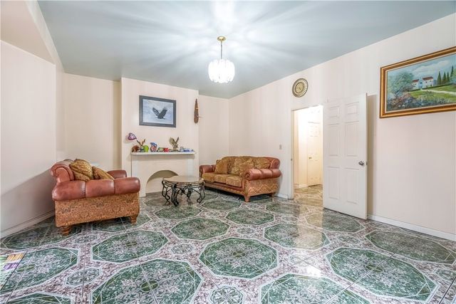 1340 1342 W 25th, Los Angeles, CA 90007