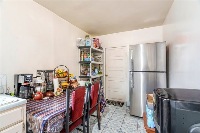 1340 1342 W 25th, Los Angeles, CA 90007