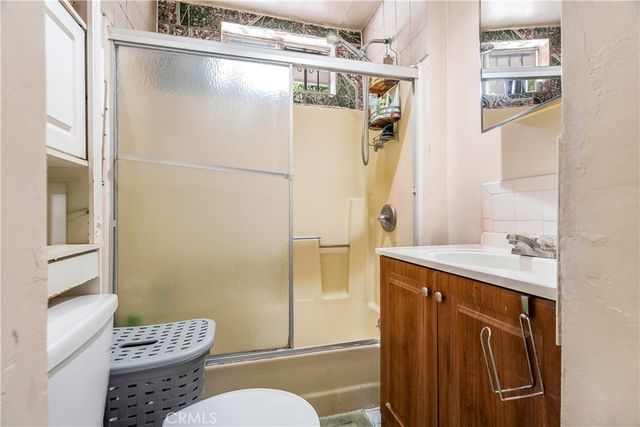 1340 1342 W 25th, Los Angeles, CA 90007