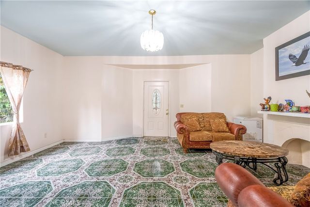 1340 1342 W 25th, Los Angeles, CA 90007