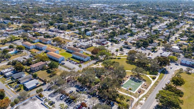 536 NW 16th Ave, Fort Lauderdale, FL 33311