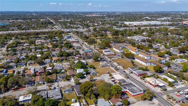 536 NW 16th Ave, Fort Lauderdale, FL 33311