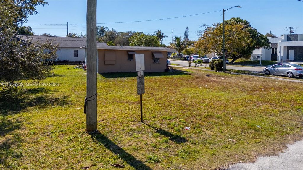 536 NW 16th Ave, Fort Lauderdale, FL 33311