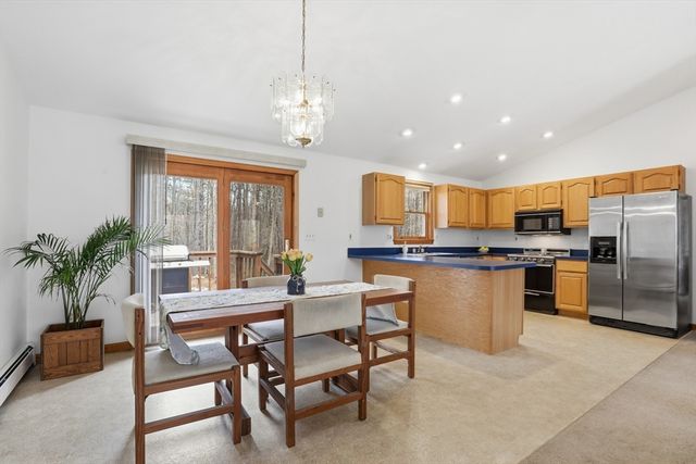 3 Cardinal Circle, Londonderry, NH 03053