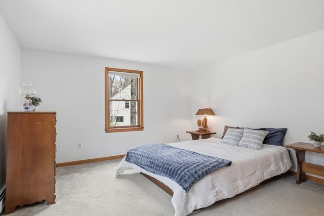3 Cardinal Circle, Londonderry, NH 03053