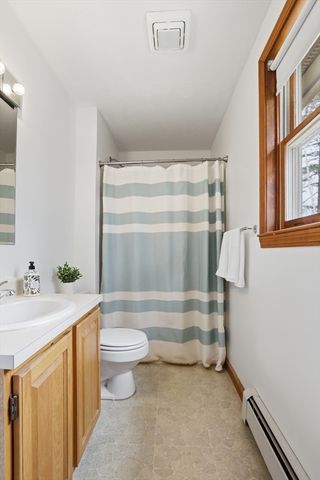 3 Cardinal Circle, Londonderry, NH 03053