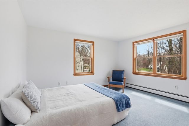 3 Cardinal Circle, Londonderry, NH 03053