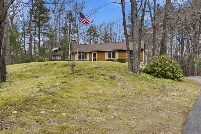 3 Cardinal Circle, Londonderry, NH 03053