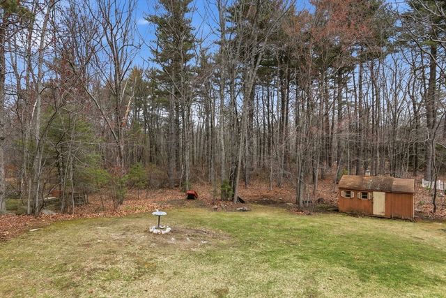3 Cardinal Circle, Londonderry, NH 03053