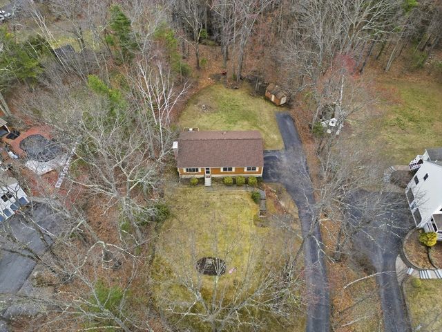 3 Cardinal Circle, Londonderry, NH 03053