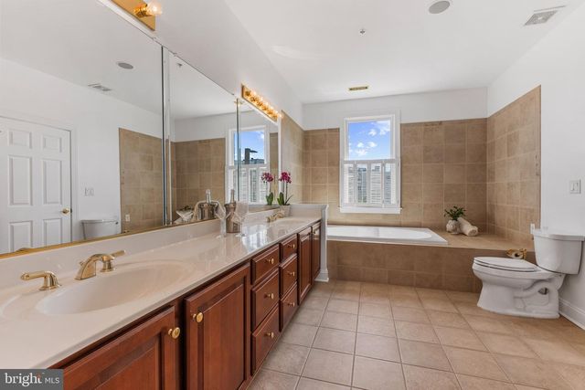 1294 HARBOR ISLAND WALK, Baltimore, MD 21230