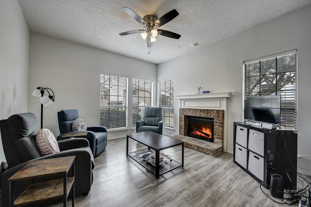 3101 Townbluff Place 814, Plano, TX 75075