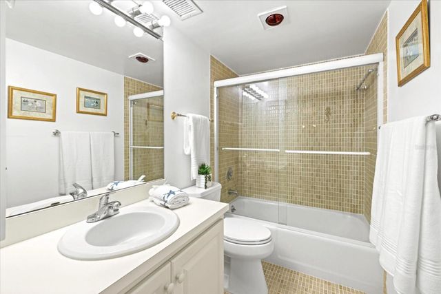 1300 N PORTOFINO DRIVE S206, Sarasota, FL 34242