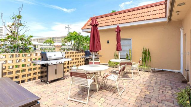 1300 N PORTOFINO DRIVE S206, Sarasota, FL 34242