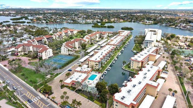 1300 N PORTOFINO DRIVE S206, Sarasota, FL 34242