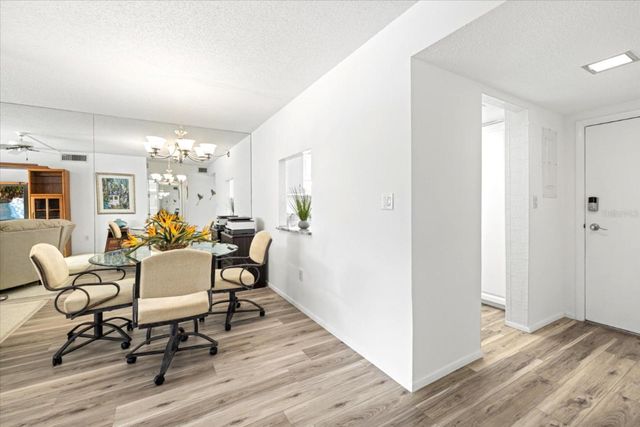 1300 N PORTOFINO DRIVE S206, Sarasota, FL 34242