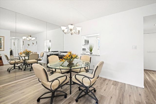 1300 N PORTOFINO DRIVE S206, Sarasota, FL 34242