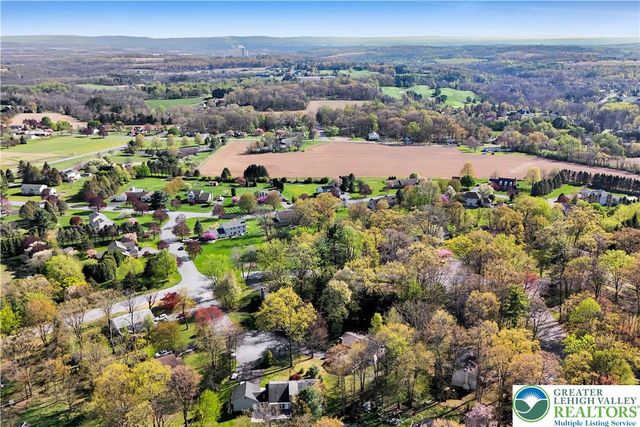 505 Helen Circle, Moore Twp, PA 18014