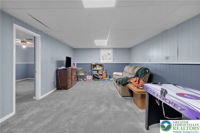 505 Helen Circle, Moore Twp, PA 18014