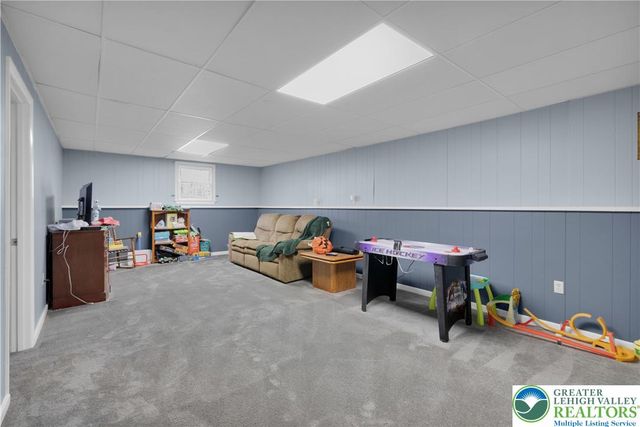 505 Helen Circle, Moore Twp, PA 18014