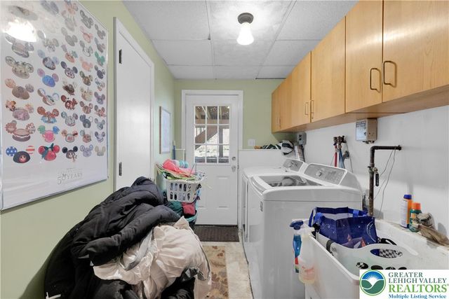 505 Helen Circle, Moore Twp, PA 18014