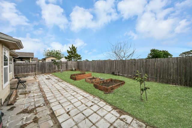 8602 Gander Bayshore Lane, Houston, TX 77040