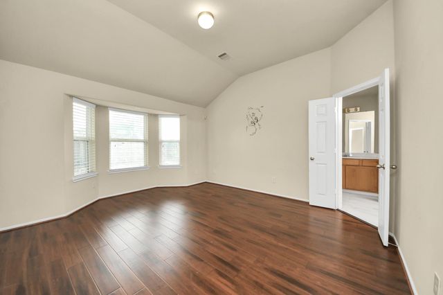 8602 Gander Bayshore Lane, Houston, TX 77040