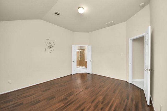 8602 Gander Bayshore Lane, Houston, TX 77040