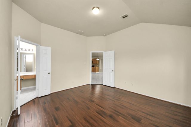 8602 Gander Bayshore Lane, Houston, TX 77040