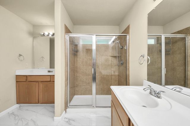 8602 Gander Bayshore Lane, Houston, TX 77040