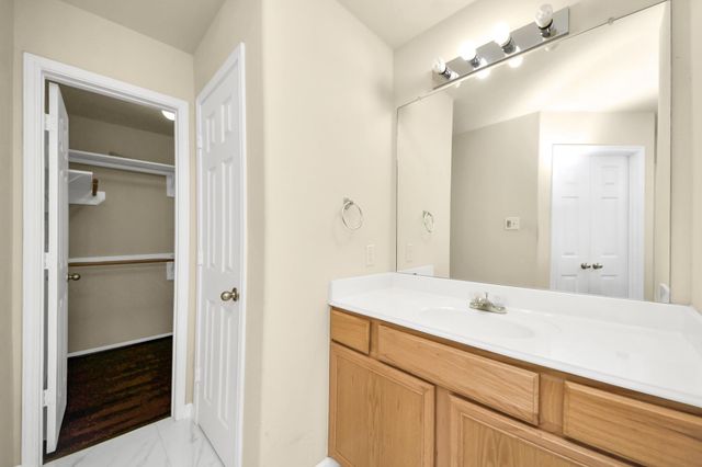 8602 Gander Bayshore Lane, Houston, TX 77040