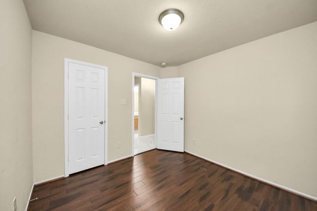 8602 Gander Bayshore Lane, Houston, TX 77040