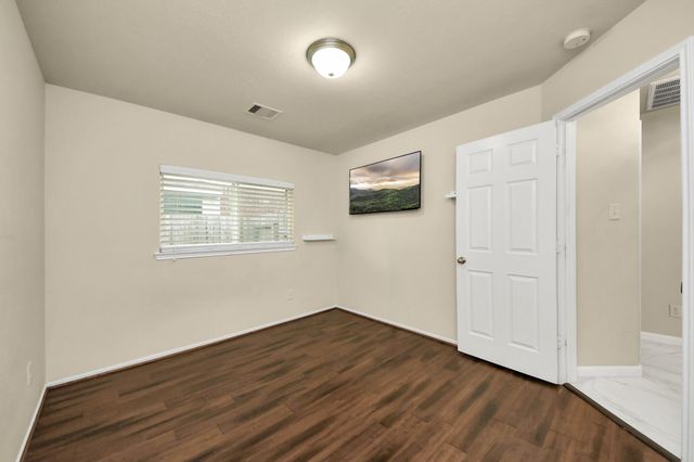 8602 Gander Bayshore Lane, Houston, TX 77040