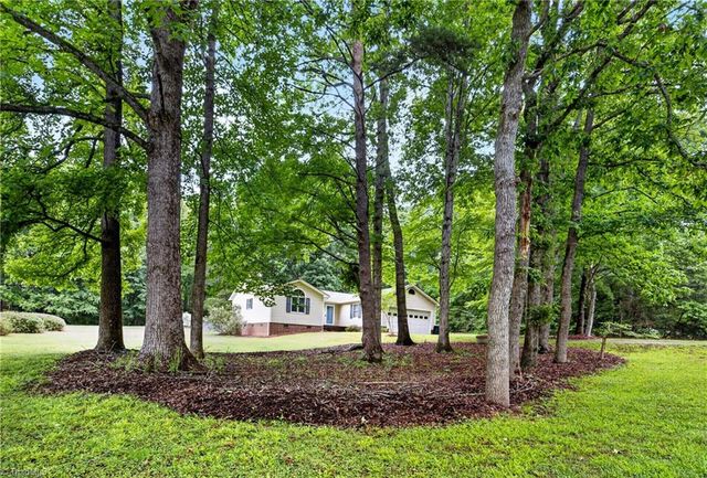 2387 Woodridge Drive, Asheboro, NC 27205