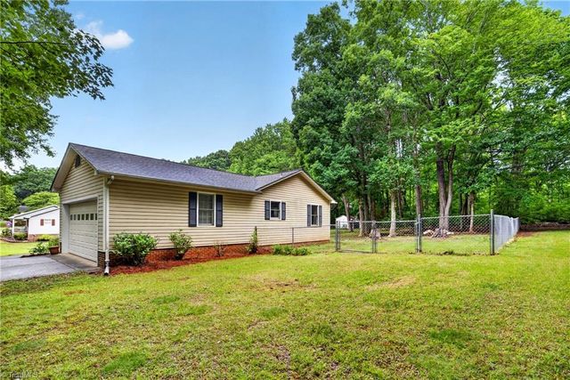 2387 Woodridge Drive, Asheboro, NC 27205