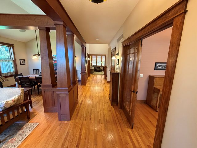 1207 Shadow Lane, Pella, IA 50219