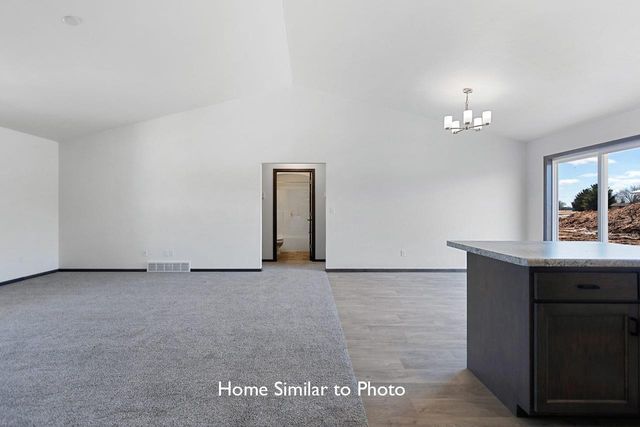 1736 BETTY JEAN LANE, Green Bay, WI 54313