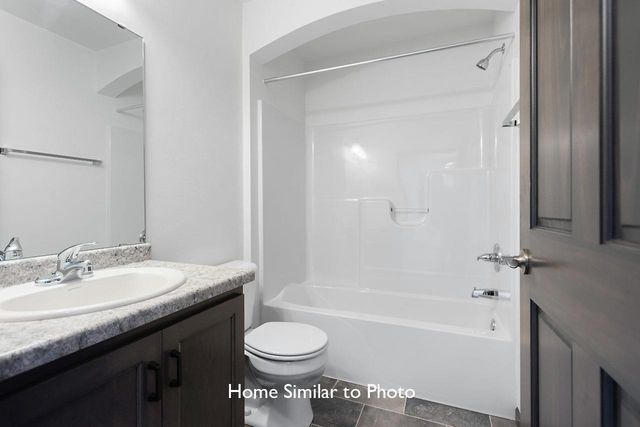1736 BETTY JEAN LANE, Green Bay, WI 54313
