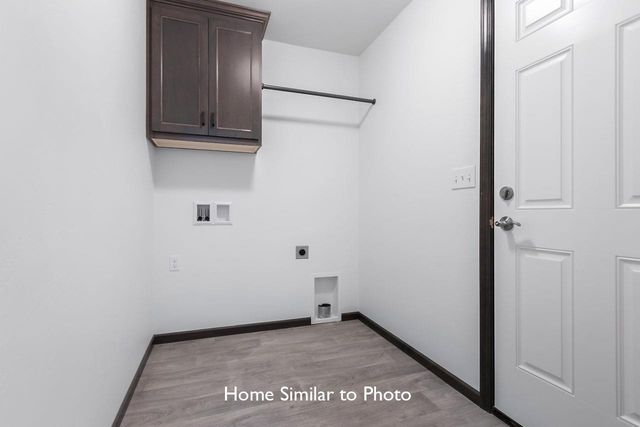 1736 BETTY JEAN LANE, Green Bay, WI 54313