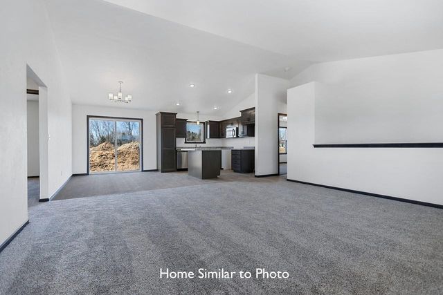 1736 BETTY JEAN LANE, Green Bay, WI 54313