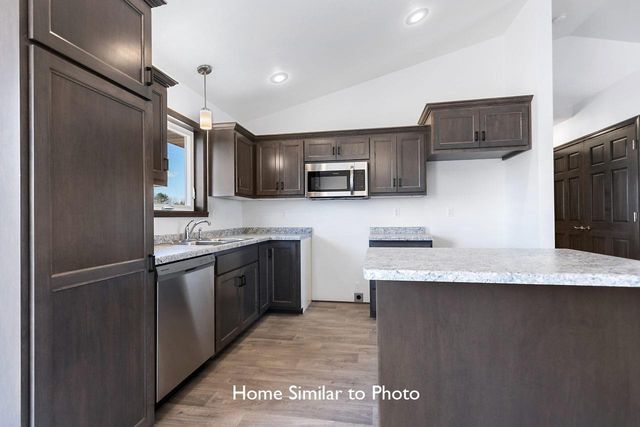 1736 BETTY JEAN LANE, Green Bay, WI 54313