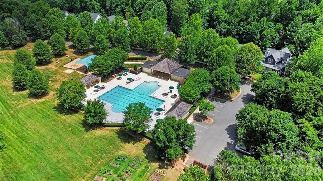 11830 Warfield Avenue, Huntersville, NC 28078