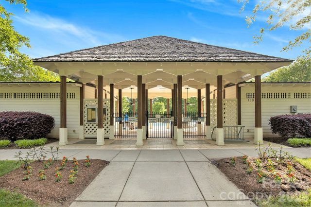 11830 Warfield Avenue, Huntersville, NC 28078