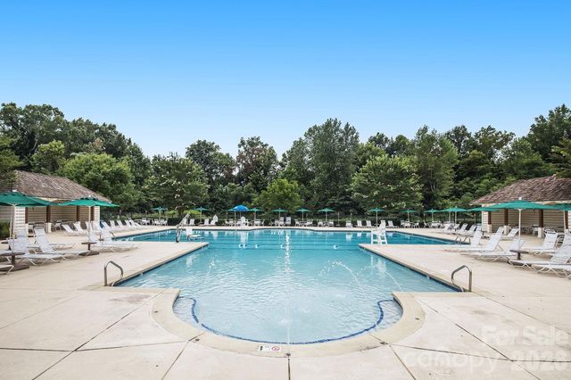 11830 Warfield Avenue, Huntersville, NC 28078